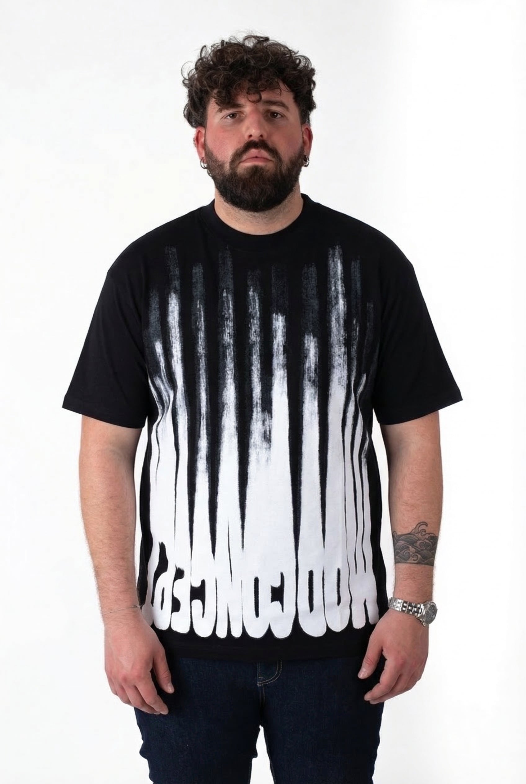 T-Shirt Nera "Concept" Stampa Barcode Uomo Taglie Forti