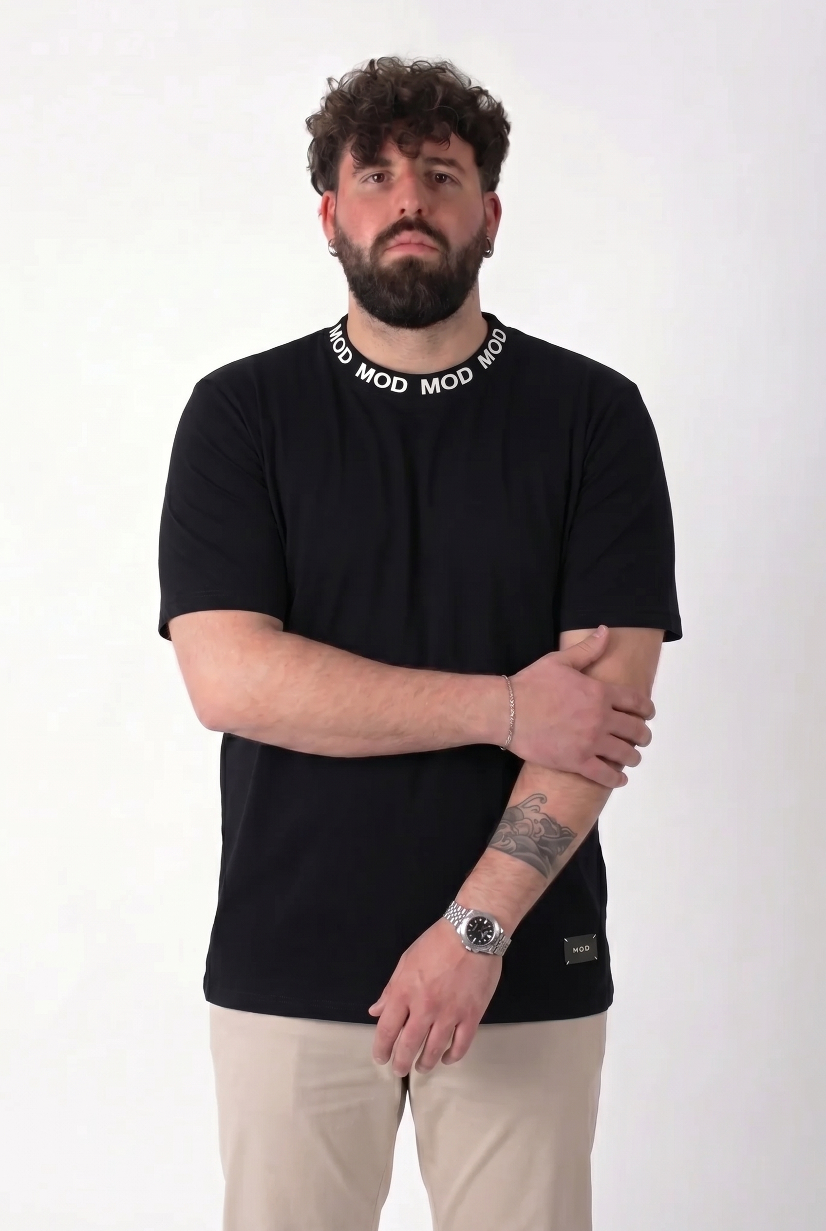 T-Shirt Nera con Scritta Ricamata sul Colletto Uomo Taglie Forti