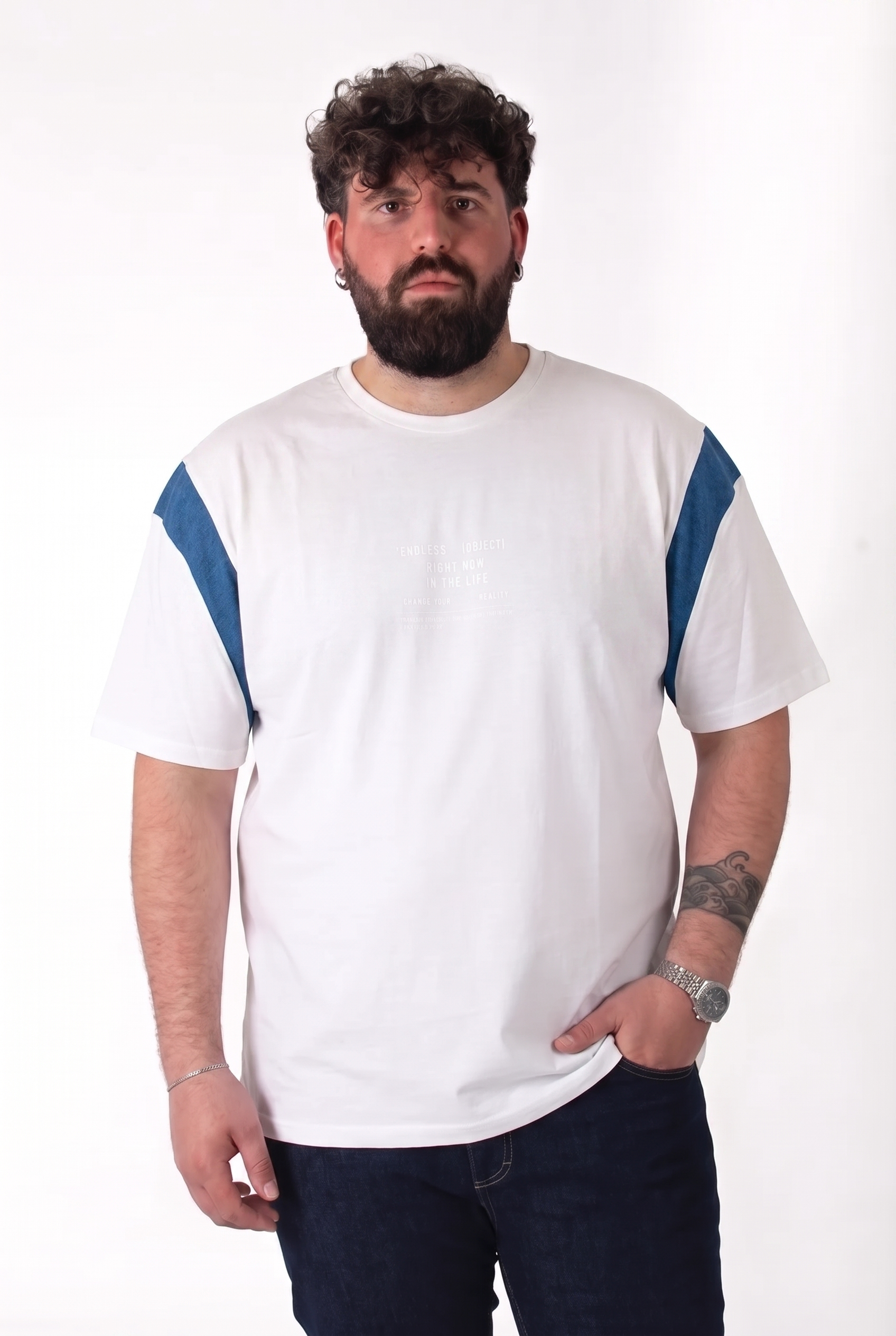 T-Shirt Fondo Bianco con Bande in Denim Blu Uomo Taglie Forti
