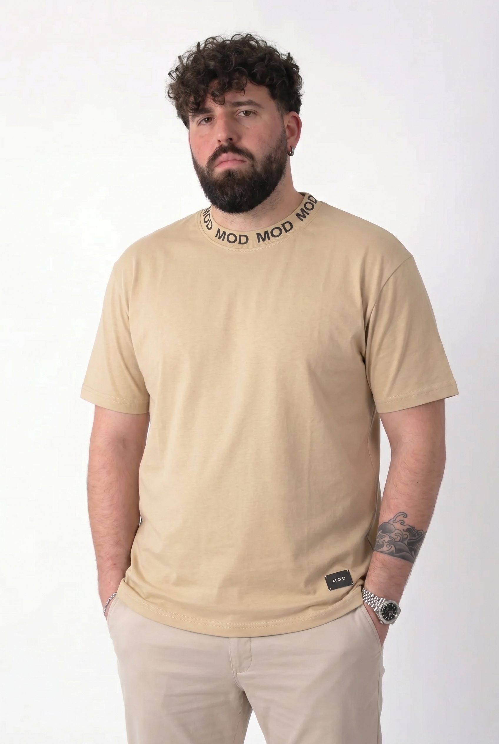 T-Shirt Beige con Scritta Ricamata sul Colletto Uomo Taglie Forti